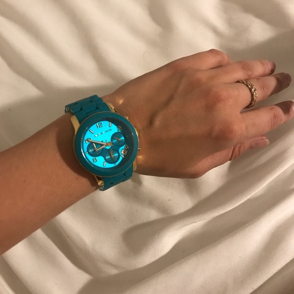 Michael Kors Turquoise Silicone Watch - Picture 3 of 3